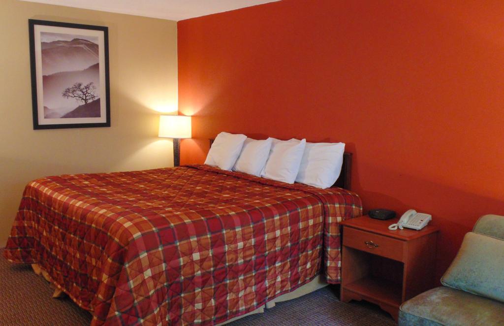 Terrace Inn On The Water Gatlinburg Room photo